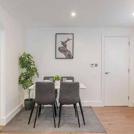 The Perfect Stay London, Home With 2 Bedrooms 1 Bath - Battersea, Vauxhall And Nine Elms Kültér fotó