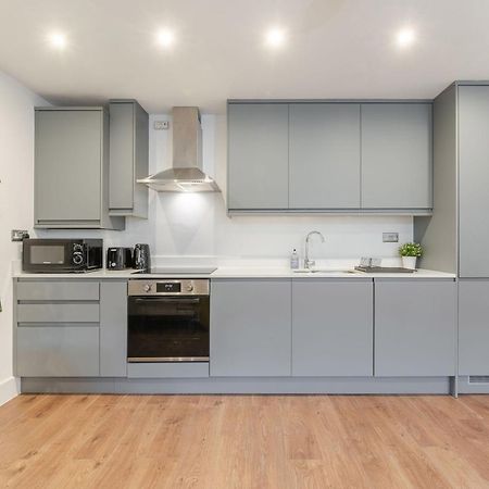 The Perfect Stay London, Home With 2 Bedrooms 1 Bath - Battersea, Vauxhall And Nine Elms Kültér fotó